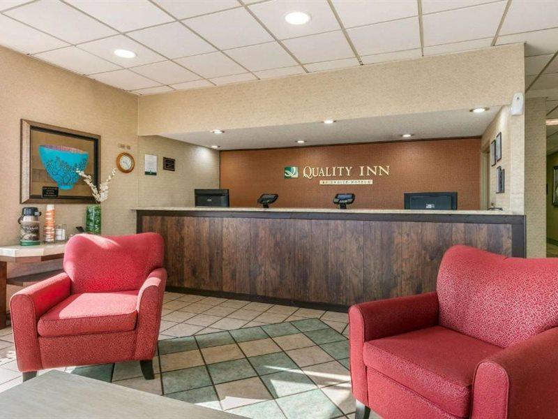 Quality Inn マンチェスター エクステリア 写真
