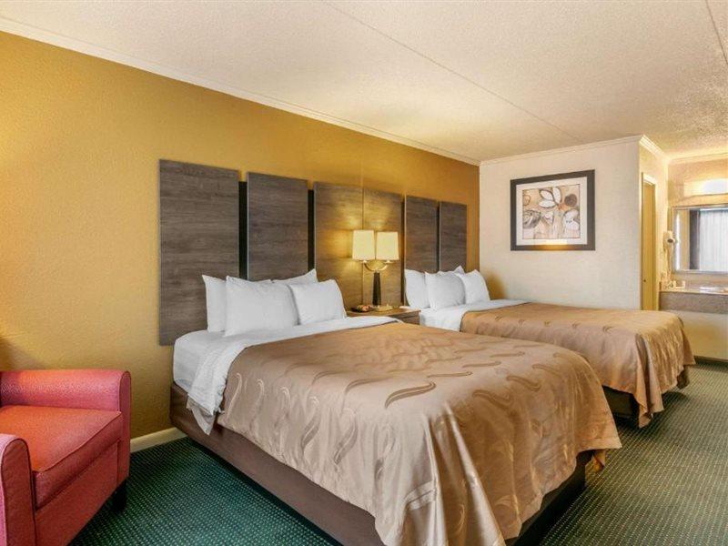 Quality Inn マンチェスター エクステリア 写真