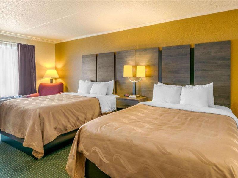 Quality Inn マンチェスター エクステリア 写真