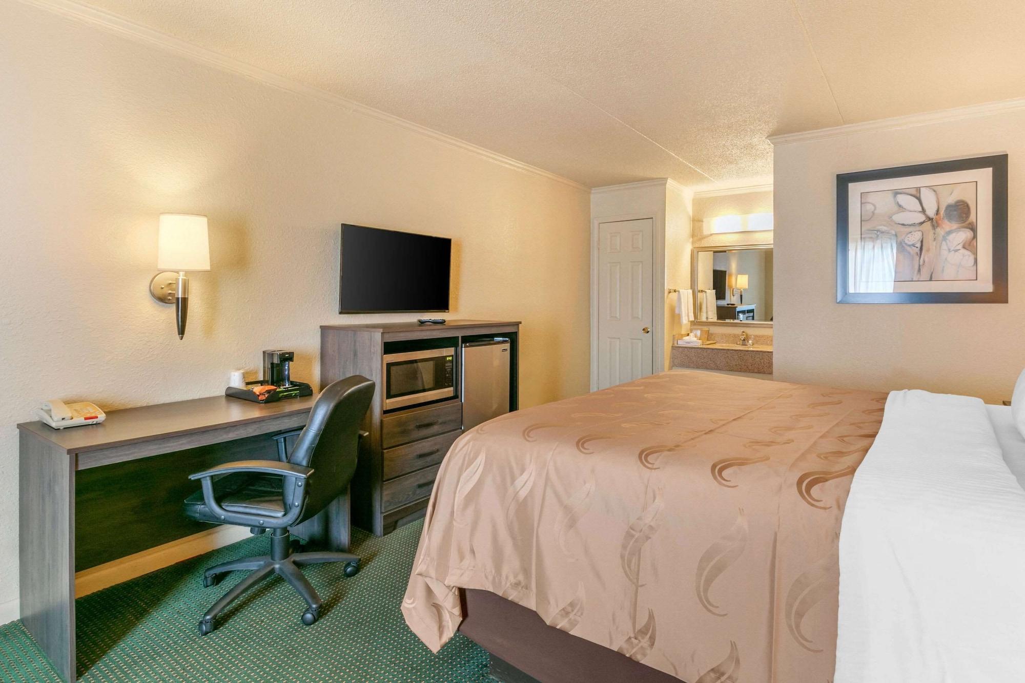 Quality Inn マンチェスター エクステリア 写真