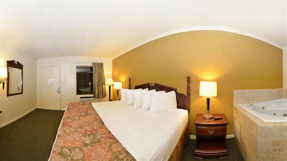 Quality Inn マンチェスター エクステリア 写真